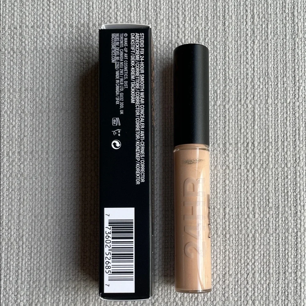 MAC Cosmetics Studio Fix 24-Hour Smooth Wear Concealer, 0.24oz - shade NW20